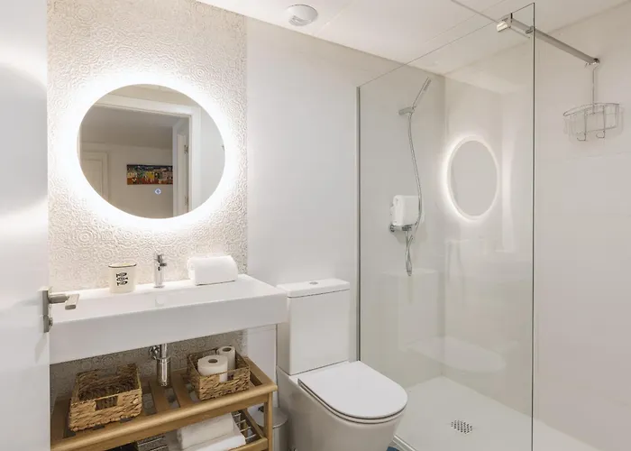 Essential By Charlie Jávea