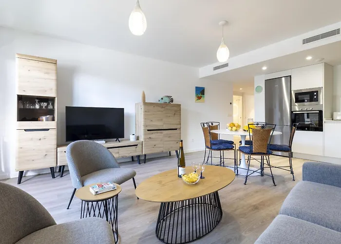 Essential By Charlie Jávea