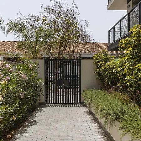 Essential By Charlie Apartamento