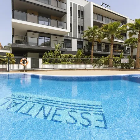 Essential By Charlie Jávea